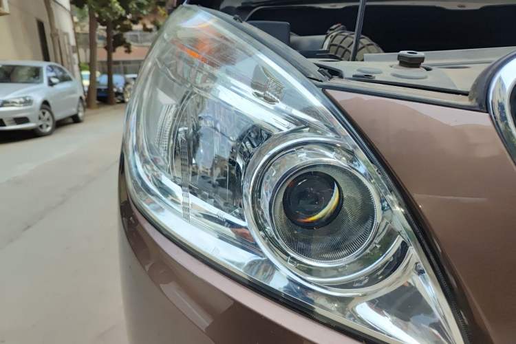 Used Buick GL8 2018 28T Luxury Model China VI Standard Right Front Headlight