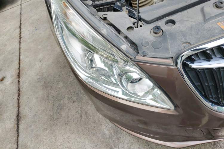 Used Buick GL8 2018 28T Luxury Model China VI Standard Right Front Headlight