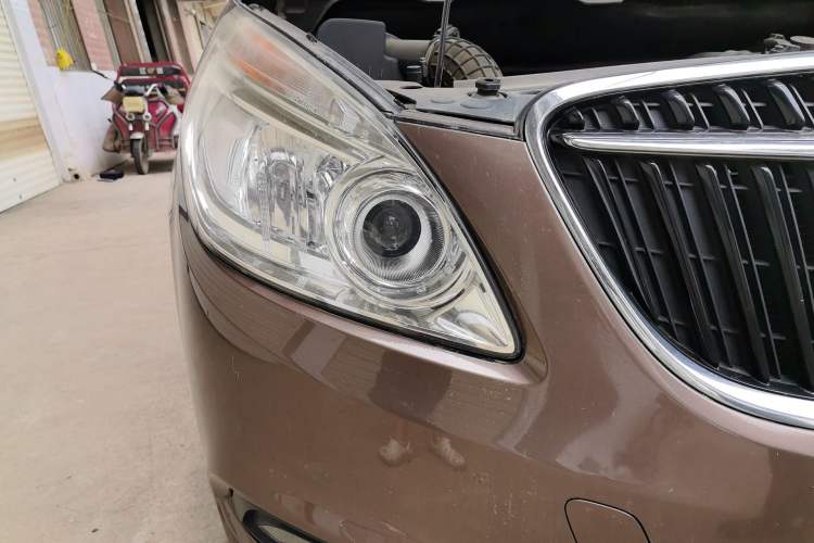 Used Buick GL8 2018 28T Prestige Version China VI Standard Right Front Headlight