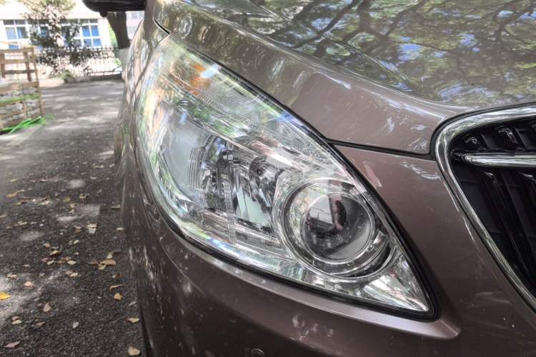 Used Buick GL8 2018 28T Luxury Model China VI Standard Right Front Headlight