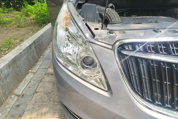 Used Buick GL8 2018 28T Luxury Model China VI Standard Right Front Headlight