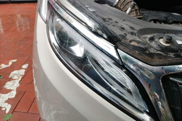 Used Buick GL8 2018 ES 28T Comfort Model China VI Standard Right Front Headlight