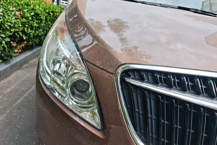Used Buick GL8 2018 28T Luxury Model China VI Standard Right Front Headlight