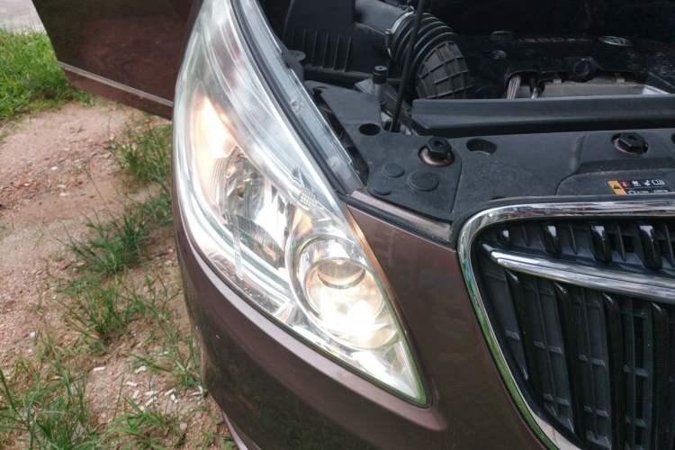 Used Buick GL8 2018 28T Luxury Model China VI Standard Right Front Headlight