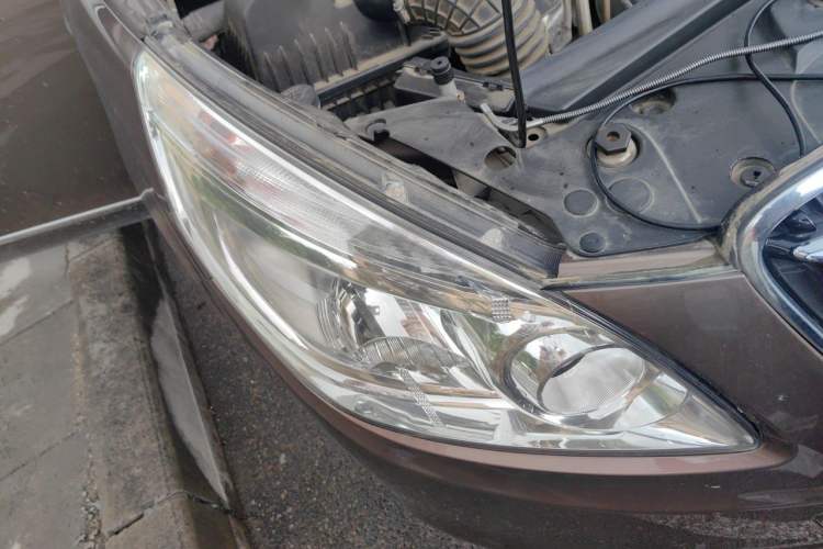 Used Buick GL8 2018 28T Luxury Model China VI Standard Right Front Headlight