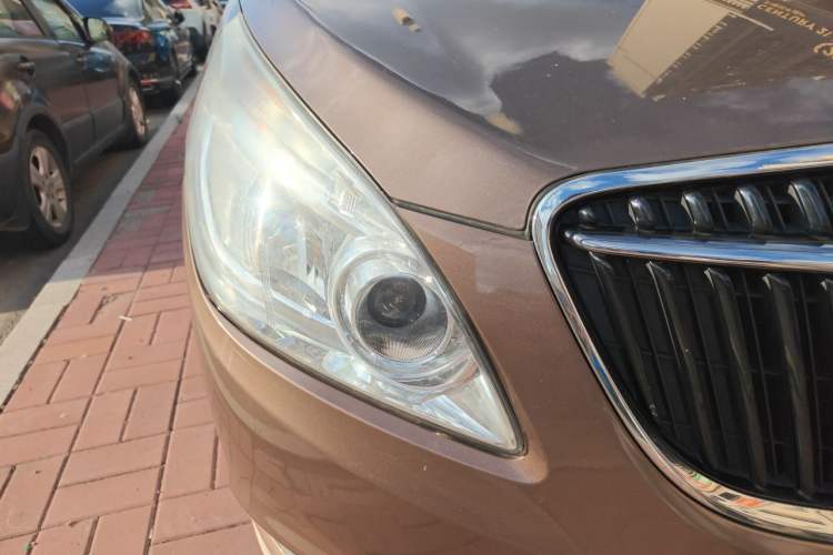 Used Buick GL8 2018 28T Luxury Model China VI Standard Right Front Headlight
