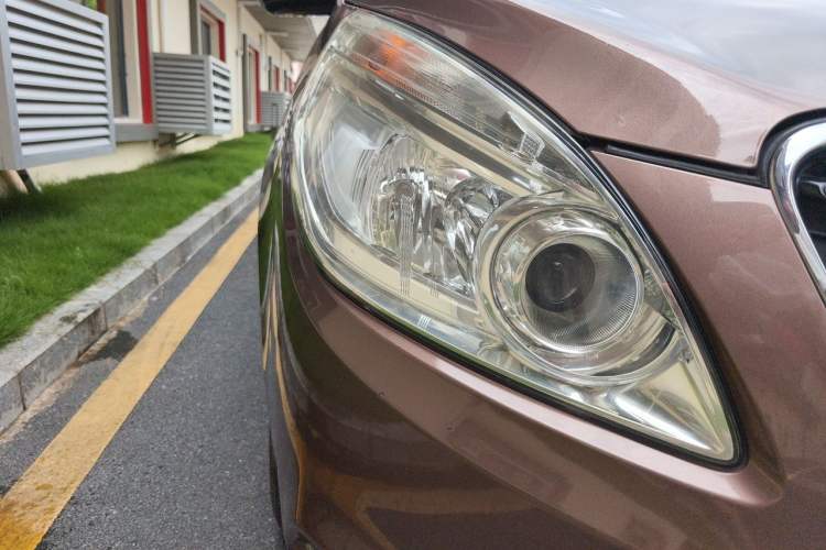 Used Buick GL8 2018 28T Luxury Model China VI Standard Right Front Headlight