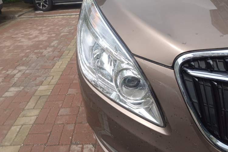 Used Buick GL8 2018 28T Luxury Model China VI Standard Right Front Headlight