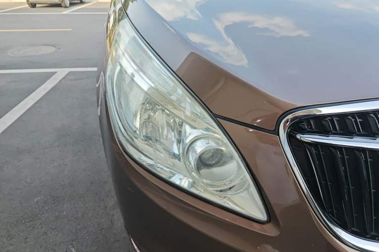 Used Buick GL8 2018 28T Luxury Model China VI Standard Right Front Headlight