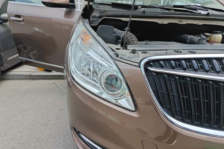 Used Buick GL8 2018 28T Luxury Model China VI Standard Right Front Headlight