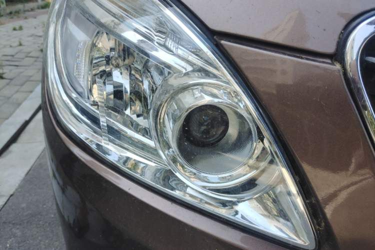 Used Buick GL8 2018 28T Luxury Model China VI Standard Right Front Headlight