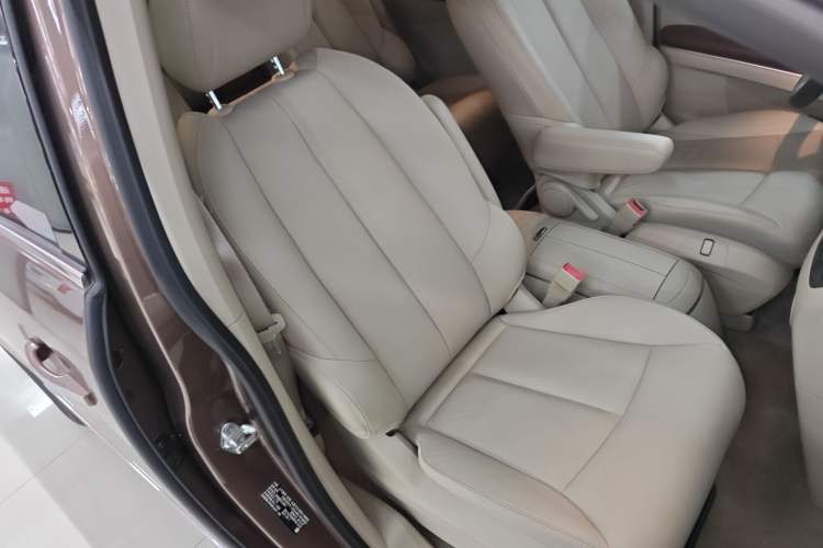 Used Buick GL8 2018 28T Luxury Model China VI Standard Right Front Seat