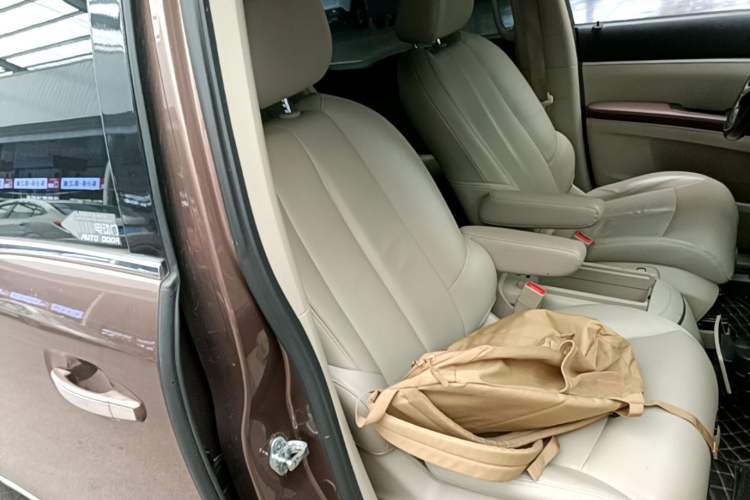 Used Buick GL8 2018 28T Luxury Model China VI Standard Right Front Seat
