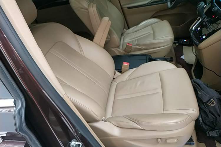 Used Buick GL8 2018 ES 28T Luxury Model China VI Standard Right Front Seat