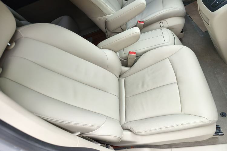 Used Buick GL8 2018 28T Luxury Model China VI Standard Right Front Seat