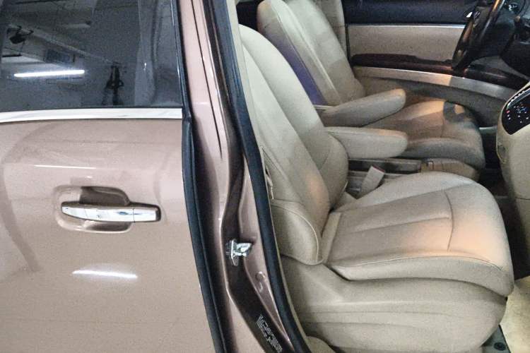 Used Buick GL8 2018 28T Luxury Model China VI Standard Right Front Seat