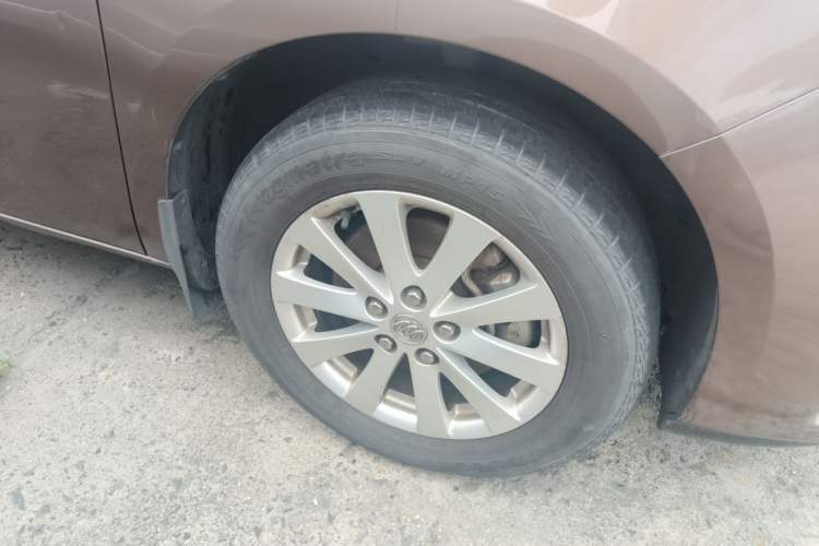 Used Buick GL8 2018 28T Comfort Model China VI Standard Right Front Wheel Hub