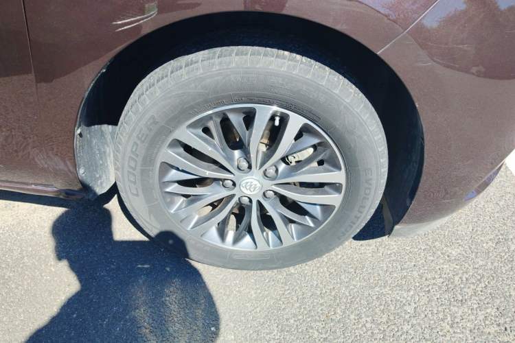 Used Buick GL8 2018 ES 28T Luxury Model China VI Standard Right Front Wheel Hub