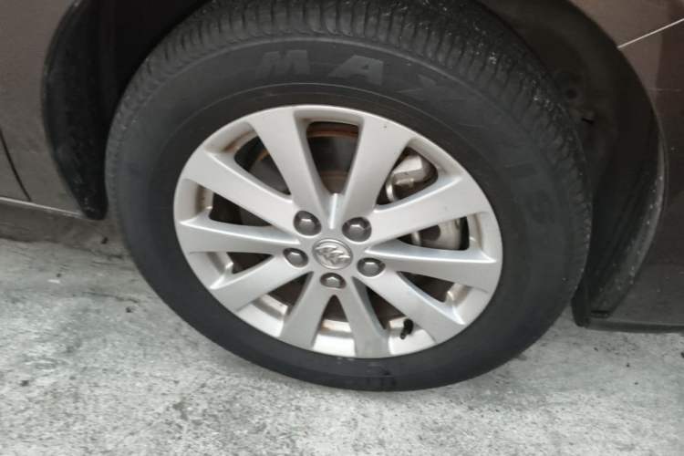 Used Buick GL8 2018 28T Comfort Model China VI Standard Right Front Wheel Hub