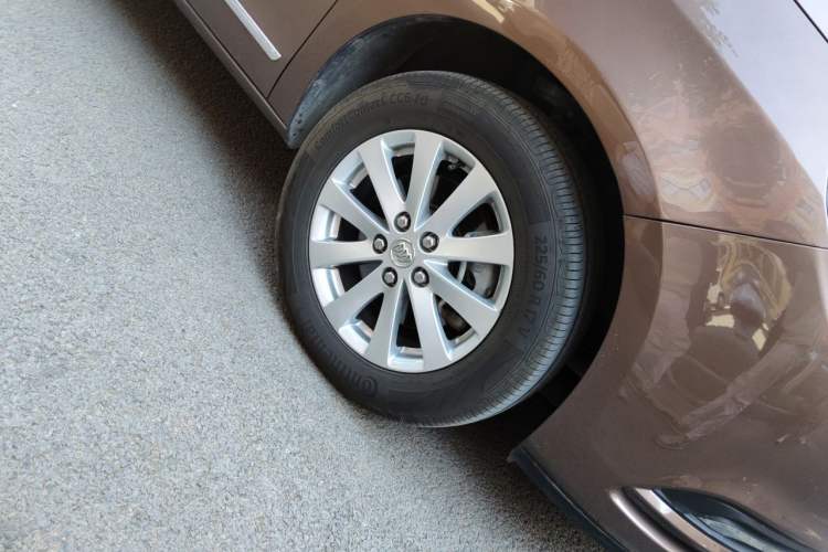 Used Buick GL8 2018 28T Luxury Model China VI Standard Right Front Wheel Hub