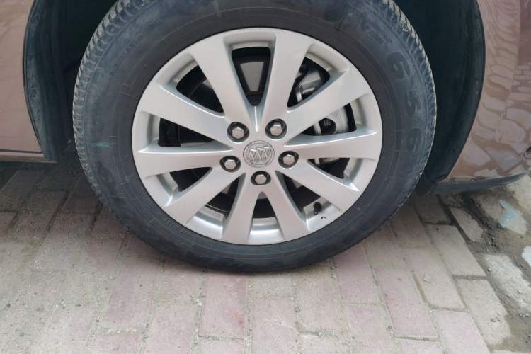 Used Buick GL8 2018 28T Luxury Model China VI Standard Right Front Wheel Hub