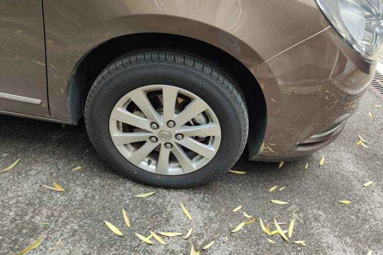 Used Buick GL8 2018 28T Luxury Model China VI Standard Right Front Wheel Hub