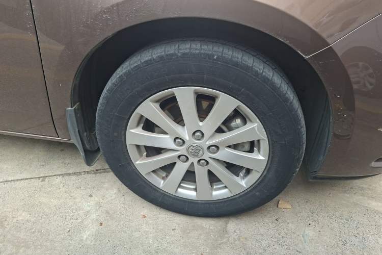 Used Buick GL8 2018 28T Comfort Model China VI Standard Right Front Wheel Hub