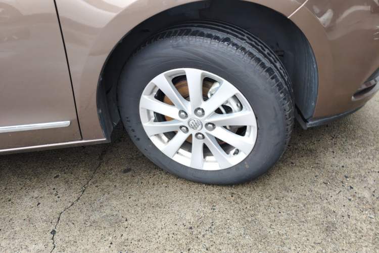 Used Buick GL8 2018 28T Luxury Model China VI Standard Right Front Wheel Hub