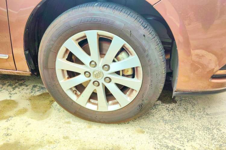 Used Buick GL8 2018 28T Luxury Model China VI Standard Right Front Wheel Hub