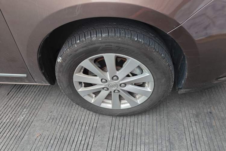 Used Buick GL8 2018 28T Luxury Model China VI Standard Right Front Wheel Hub