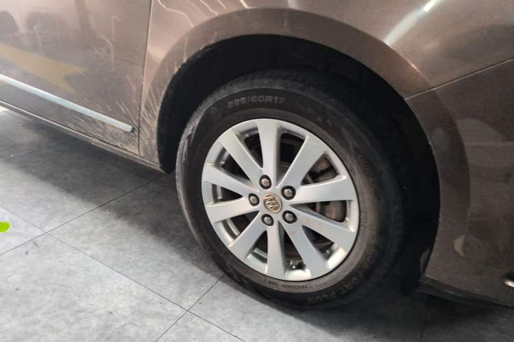 Used Buick GL8 2018 28T Luxury Model China VI Standard Right Front Wheel Hub