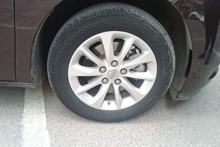 Used Buick GL8 2018 ES 28T Comfort Model China VI Standard Right Front Wheel Hub