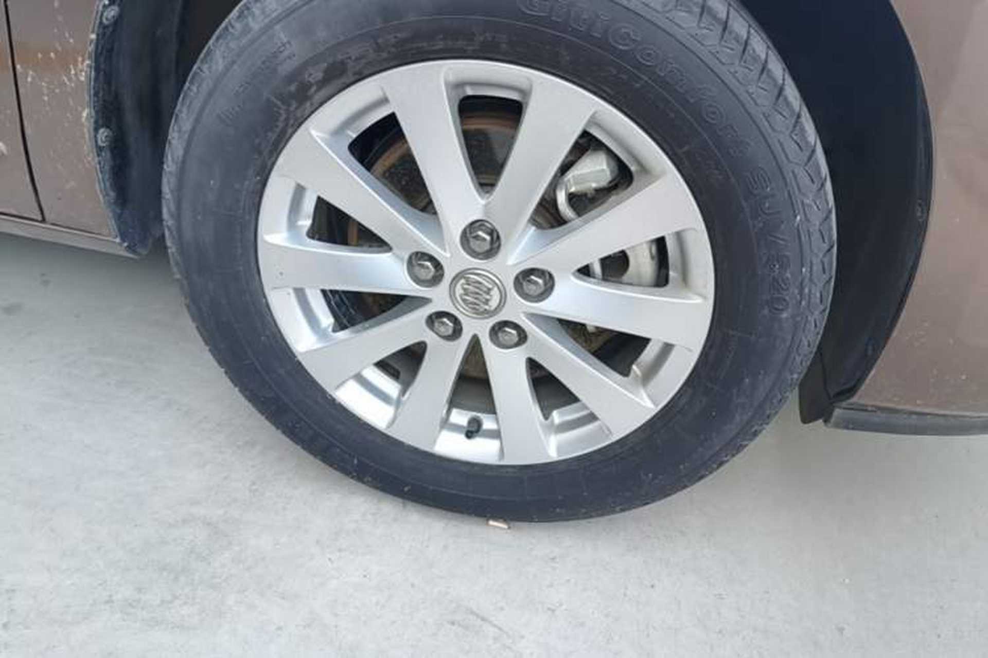 Used Buick GL8 2018 28T Luxury Model China VI Standard Right Front Wheel Hub