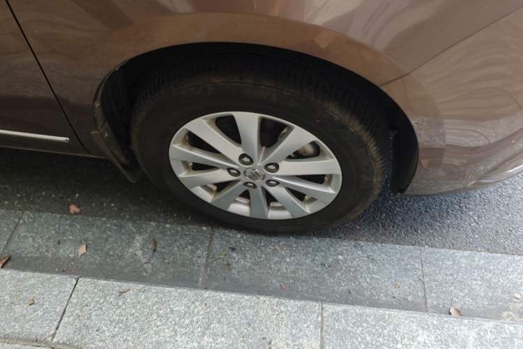 Used Buick GL8 2018 28T Luxury Model China VI Standard Right Front Wheel Hub