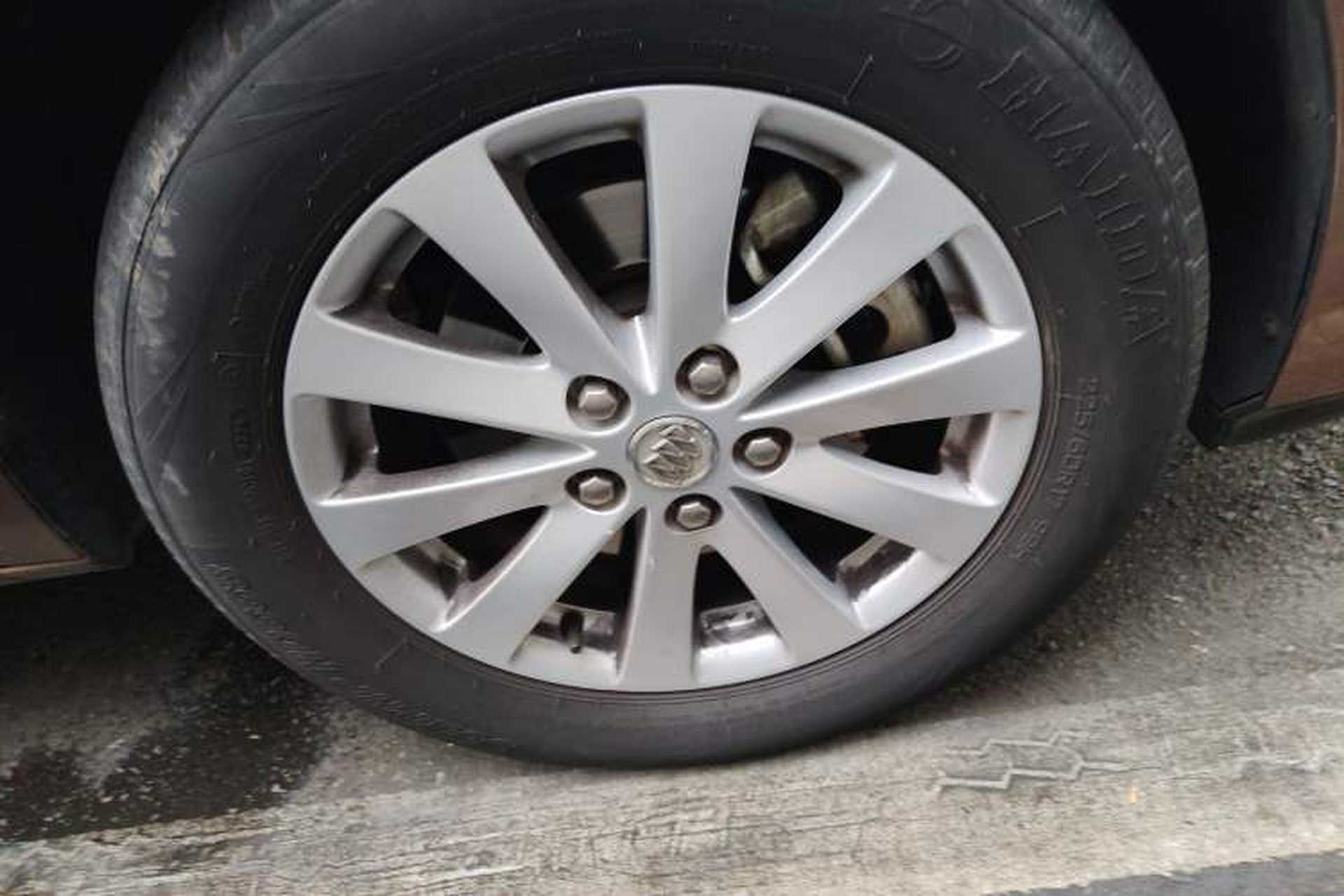 Used Buick GL8 2018 28T Comfort Model China VI Standard Right Front Wheel Hub