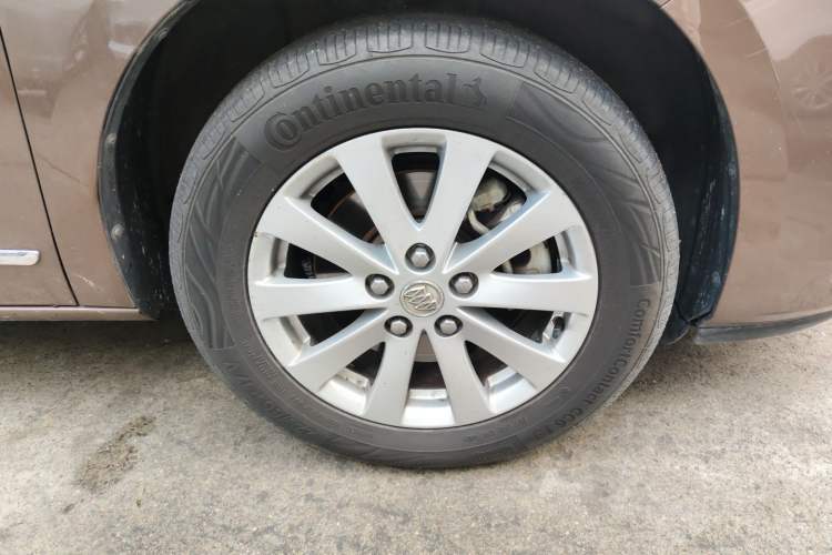 Used Buick GL8 2018 28T Luxury Model China VI Standard Right Front Wheel Hub