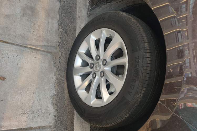 Used Buick GL8 2018 ES 28T Premium Model China VI Standard Right Front Wheel Hub