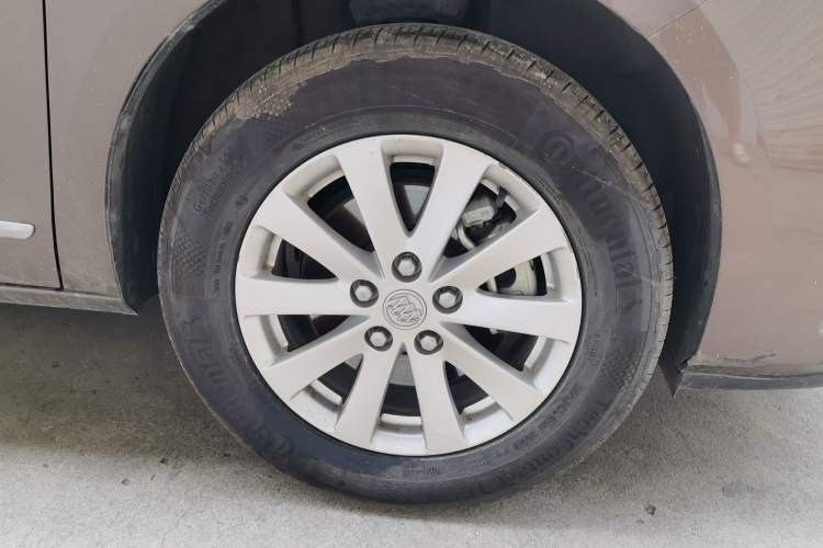 Used Buick GL8 2018 28T Prestige Version China VI Standard Right Front Wheel Hub