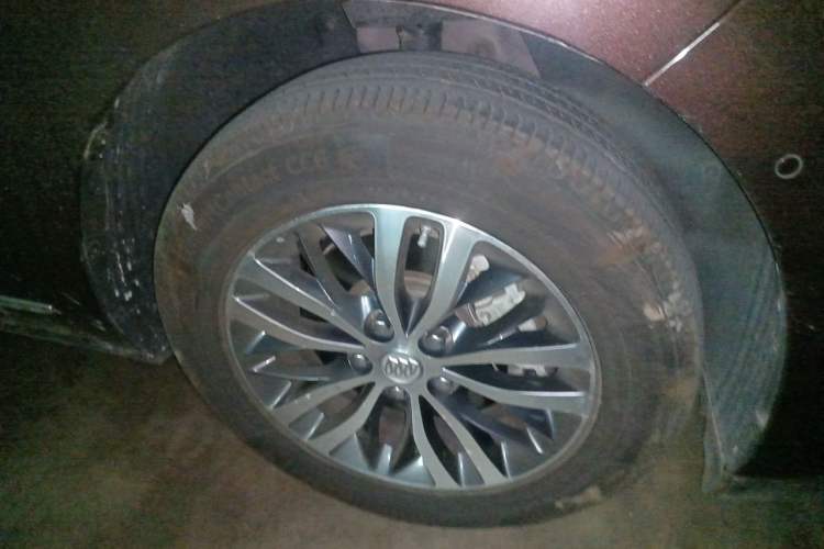 Used Buick GL8 2018 ES 28T Flagship Model China VI Standard Right Front Wheel Hub