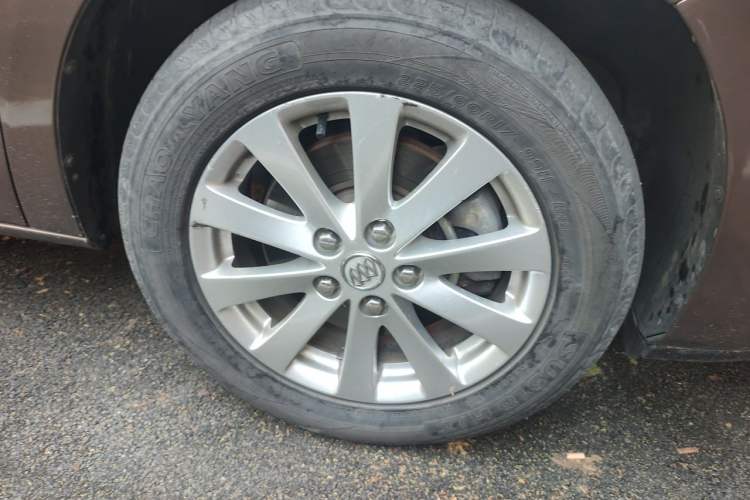 Used Buick GL8 2018 28T Luxury Model China VI Standard Right Front Wheel Hub