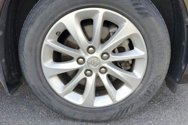Used Buick GL8 2018 ES 28T Premium Model China VI Standard Right Front Wheel Hub