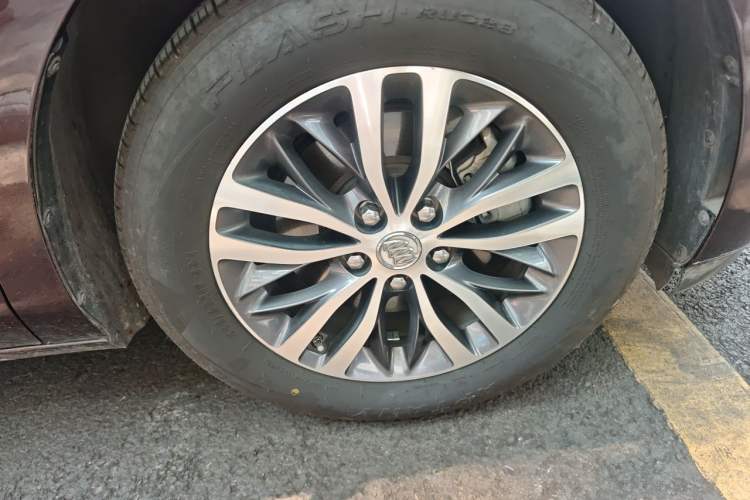 Used Buick GL8 2018 ES 28T Luxury Model China VI Standard Right Front Wheel Hub