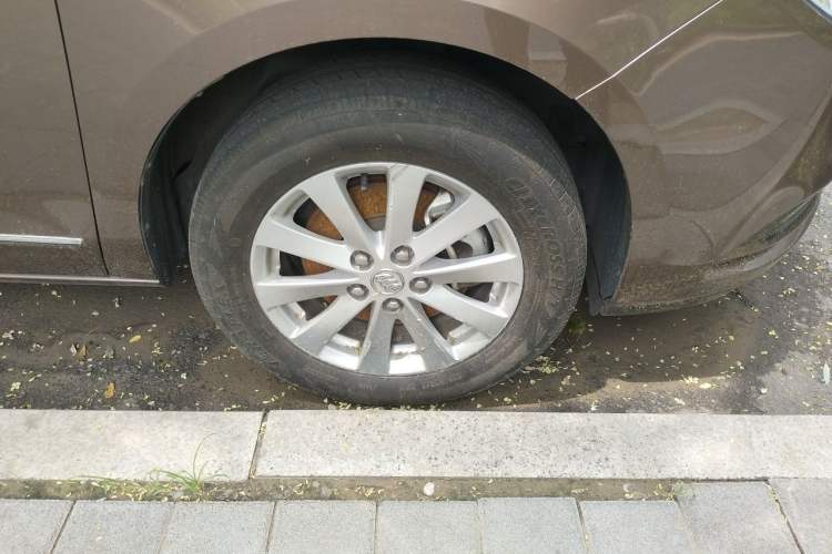 Used Buick GL8 2018 28T Luxury Model China VI Standard Right Front Wheel Hub
