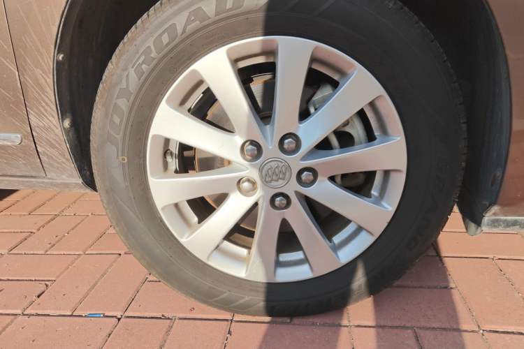 Used Buick GL8 2018 28T Luxury Model China VI Standard Right Front Wheel Hub