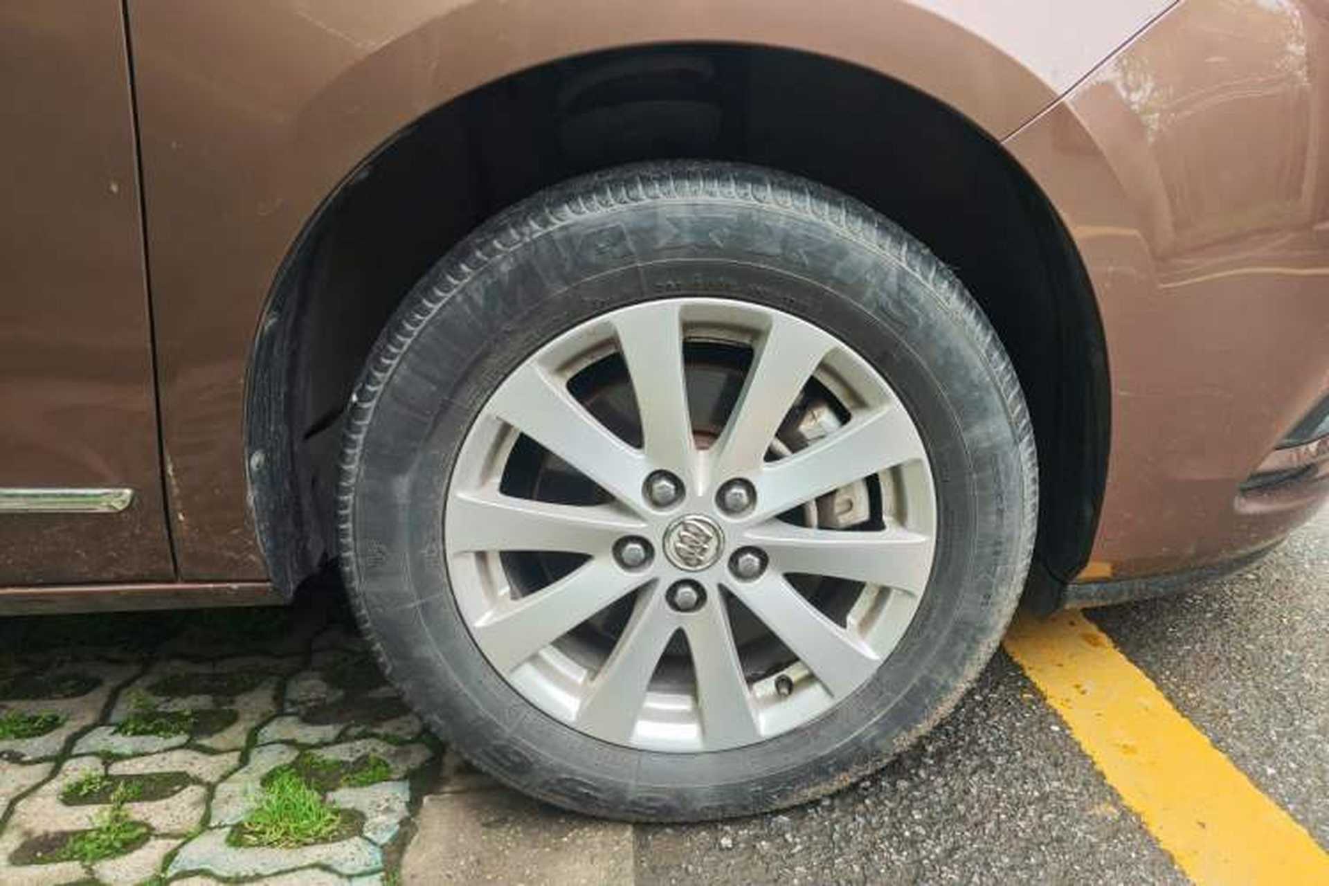 Used Buick GL8 2018 28T Luxury Model China VI Standard Right Front Wheel Hub