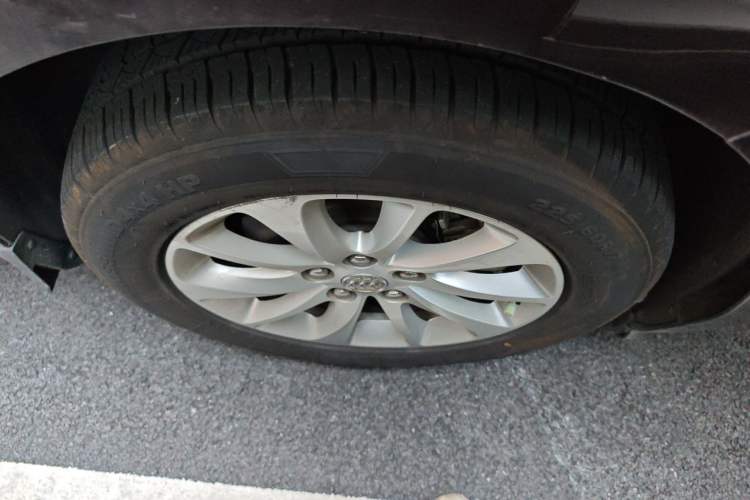 Used Buick GL8 2018 ES 28T Comfort Model China VI Standard Right Front Wheel Hub