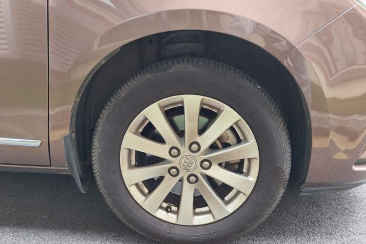 Used Buick GL8 2018 28T Luxury Model China VI Standard Right Front Wheel Hub