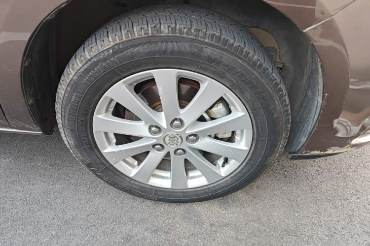 Used Buick GL8 2018 28T Luxury Model China VI Standard Right Front Wheel Hub