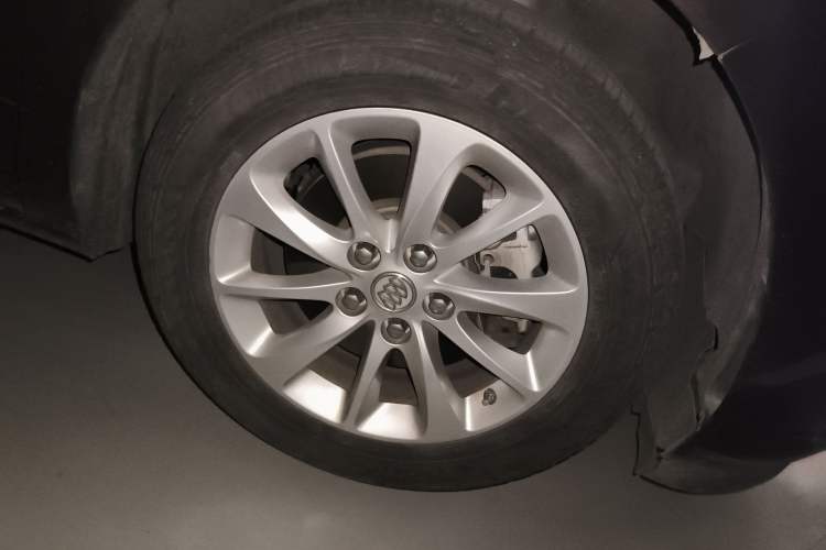 Used Buick GL8 2018 ES 28T Comfort Model China VI Standard Right Front Wheel Hub