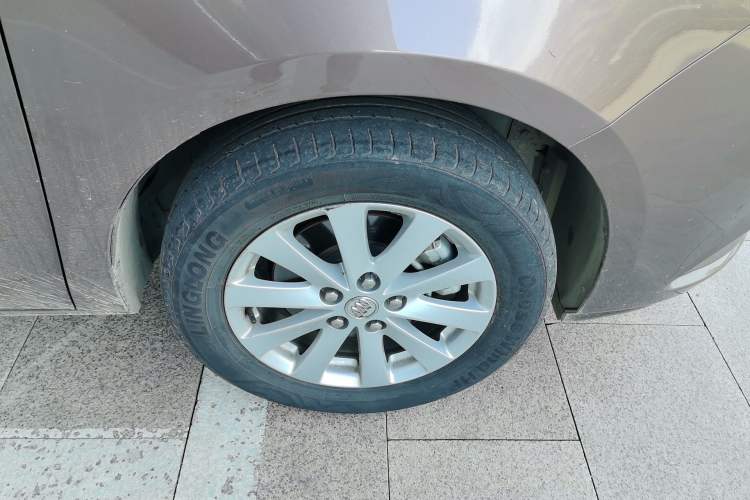 Used Buick GL8 2018 28T Comfort Model China VI Standard Right Front Wheel Hub